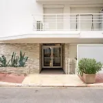 Appartement Le Royal Adorable Avec Terrasse, Parfait Pour Les Couples Et à Deux Pas De La Croisette Cannes