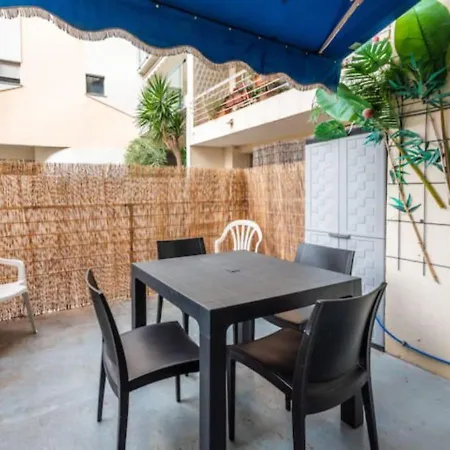 Le Royal Adorable Avec Terrasse, Parfait Pour Les Couples Et A Deux Pas De La Croisette Διαμέρισμα Κάννες