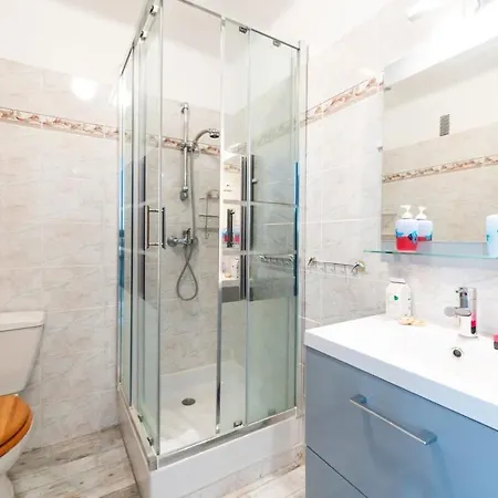 Διαμέρισμα Le Royal Adorable Avec Terrasse, Parfait Pour Les Couples Et A Deux Pas De La Croisette *