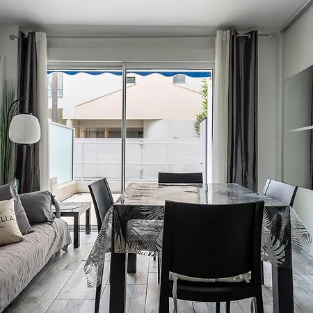 Le Royal Adorable Avec Terrasse, Parfait Pour Les Couples Et A Deux Pas De La Croisette Cannes