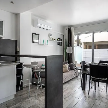 公寓 Le Royal Adorable Avec Terrasse, Parfait Pour Les Couples Et A Deux Pas De La Croisette *